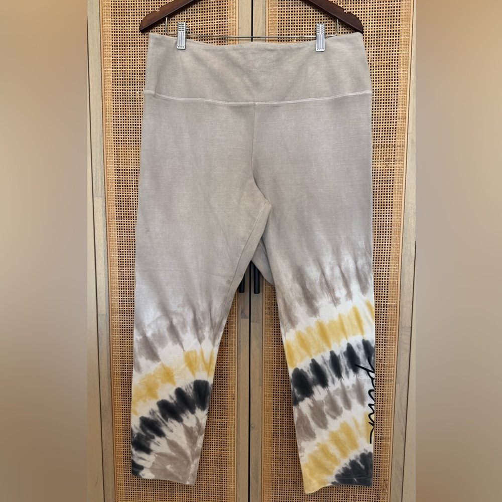 PINK Victoria's Secret Tie-Dye Leggings, XXL, NWT - Free Jewelry Gift Included!